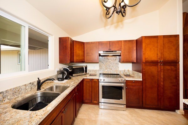 125 Elm Dr., Hilo, HI 96720