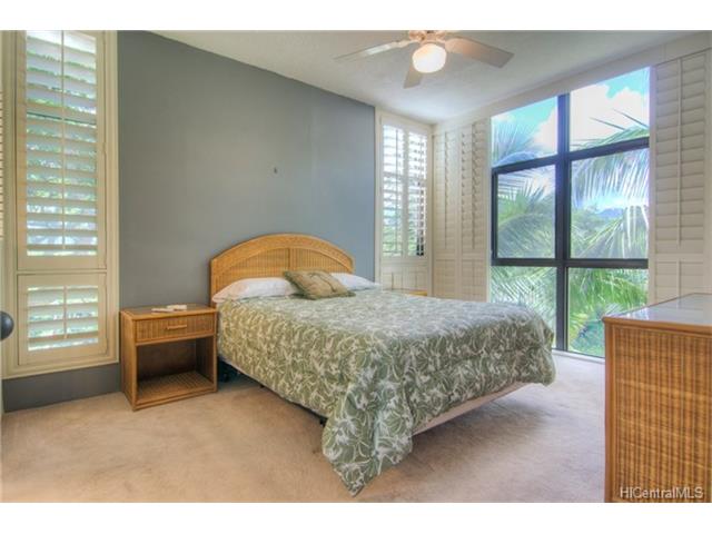 1030 Aoloa Place, Kailua, HI 96734