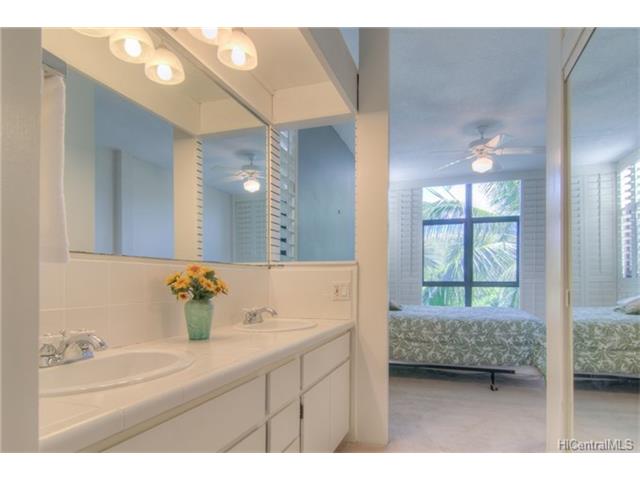1030 Aoloa Place, Kailua, HI 96734