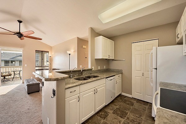 75-6081 ALII DR, KAILUA-KONA, HI 96740