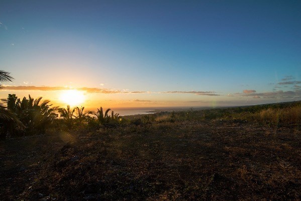 75-652 HUALALAI ROAD, KAILUA-KONA, HI 96740