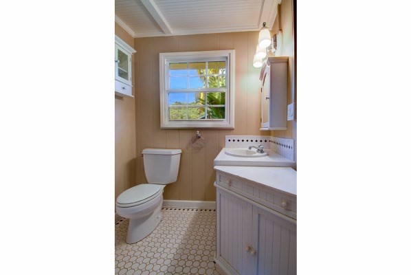 4693-A OPU RD, Kalaheo, HI 96741