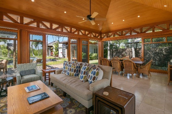 68-1064 PAUOA WY, Kamuela, HI 96743
