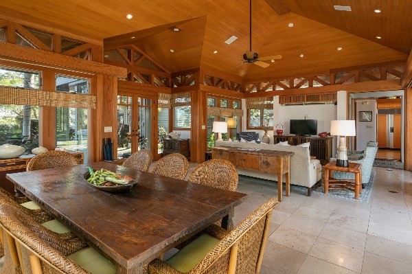 68-1064 PAUOA WY, Kamuela, HI 96743