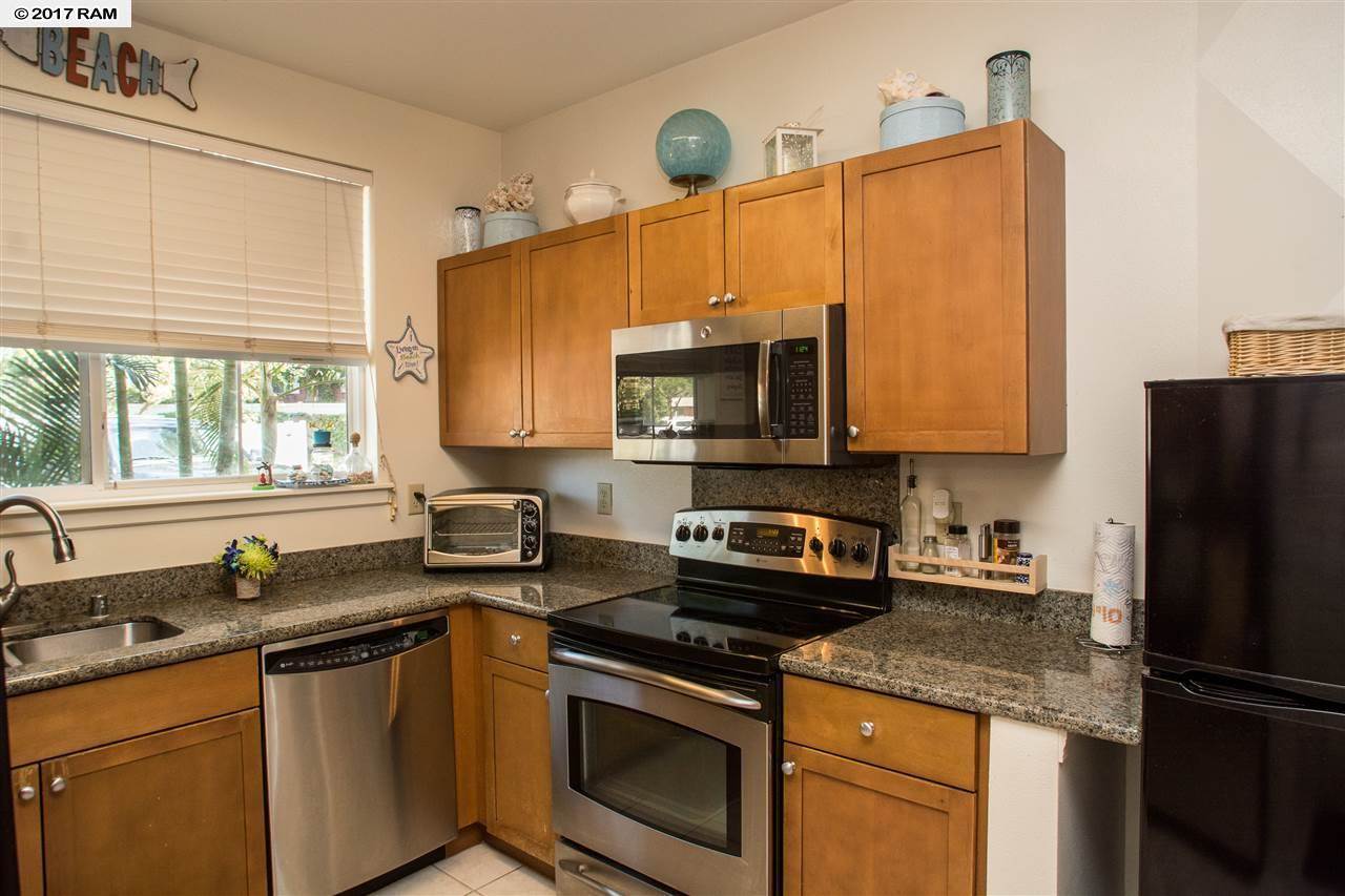 28 Kai Makani Loop, Kihei, HI 96753