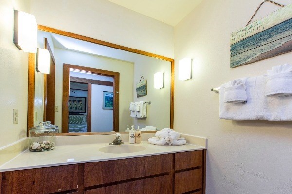 2221 POIPU RD, Koloa, HI 96756