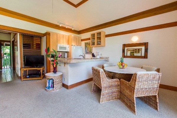 2221 POIPU RD, Koloa, HI 96756