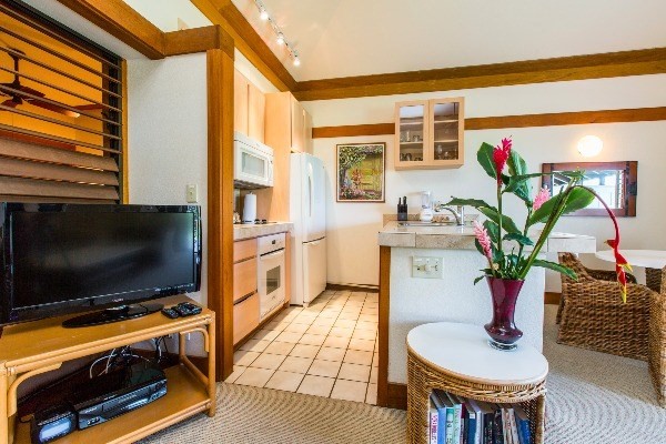 2221 POIPU RD, Koloa, HI 96756