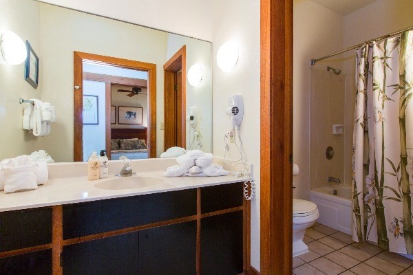 2221 POIPU RD, Koloa, HI 96756