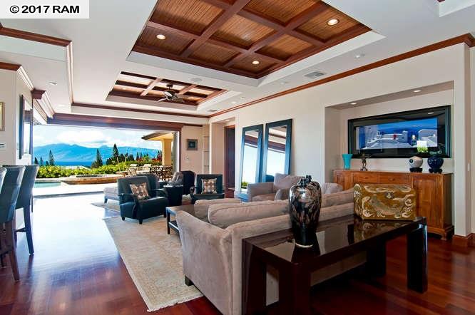 228Crestview, Lahaina, HI 96761