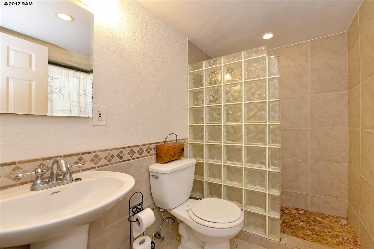 120HUI RD F, Lahaina, HI 96761