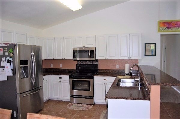 94-6677 KAMAOA RD, Naalehu, HI 96772