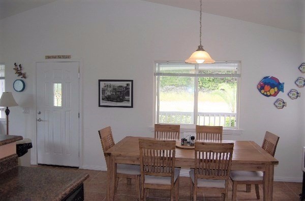 94-6677 KAMAOA RD, Naalehu, HI 96772
