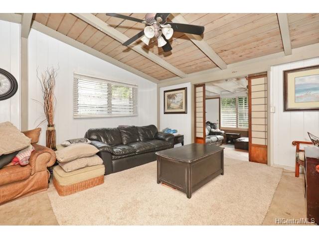 2345 Auhuhu Street, Pearl City, HI 96782