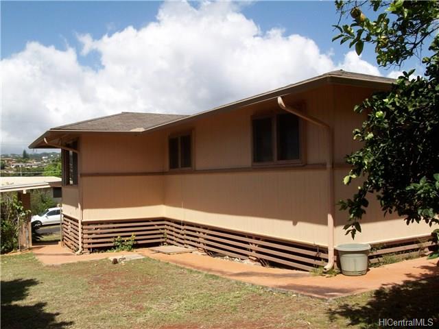1240 Puu Poni Street, Pearl City, HI 96782