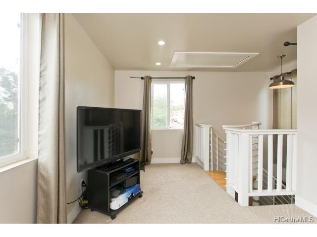 67-129 Kuhi Street, Waialua, HI 96791