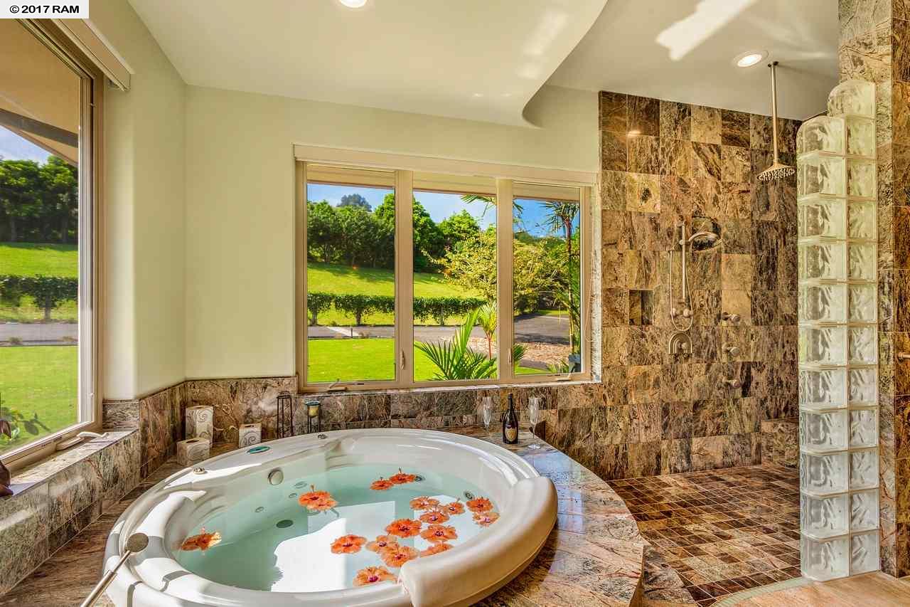 50Lahaole, Wailuku, HI 96793