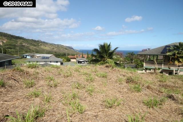 32AKUMU, Wailuku, HI 96793