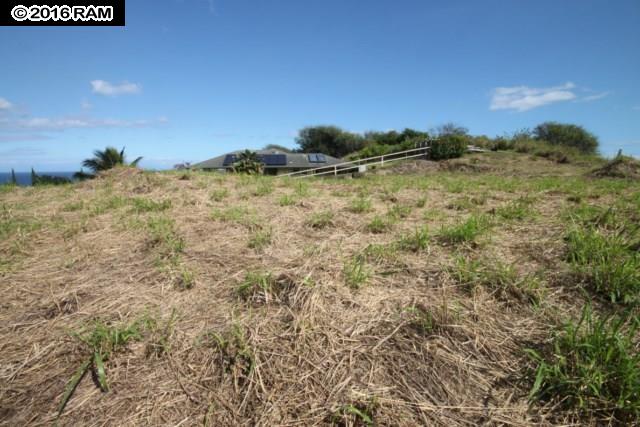 32AKUMU, Wailuku, HI 96793