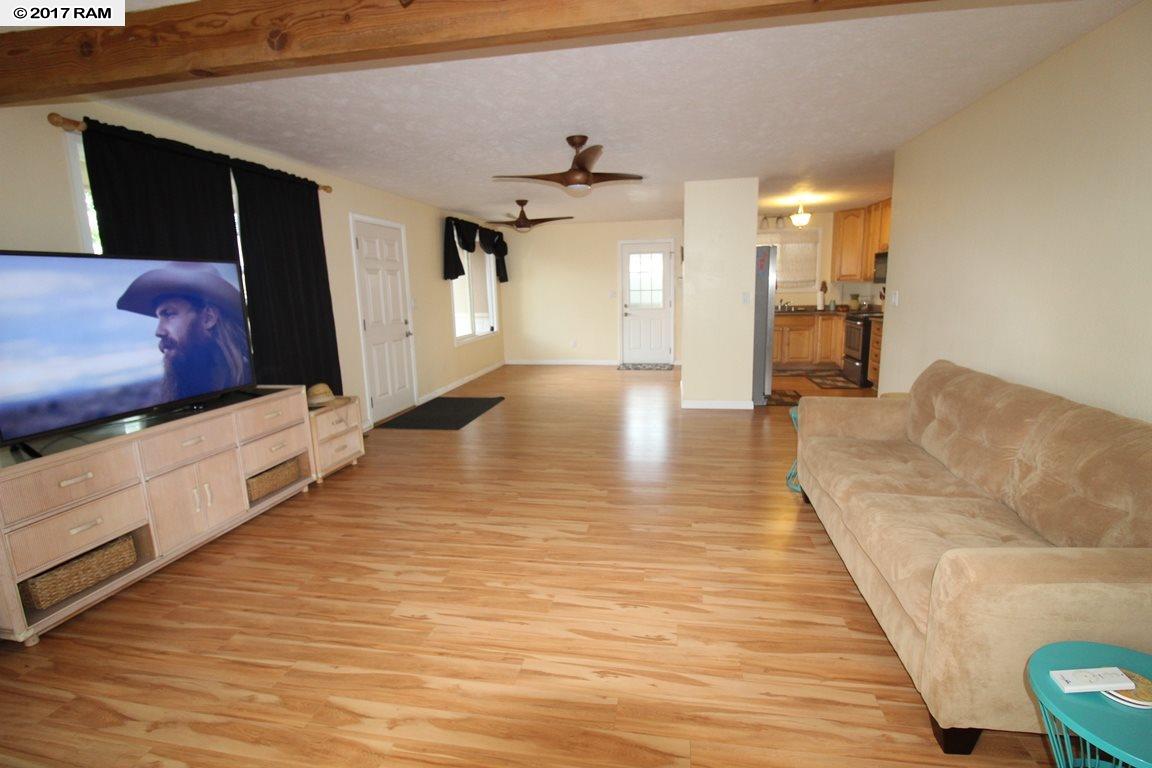 117 Lower Waiehu Beach Rd, Wailuku, HI 96793