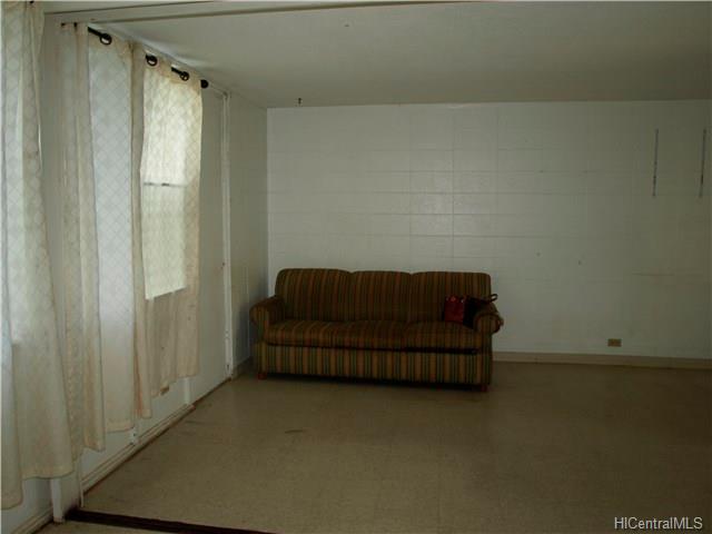 94-099 Waipahu Street, Waipahu, HI 96797