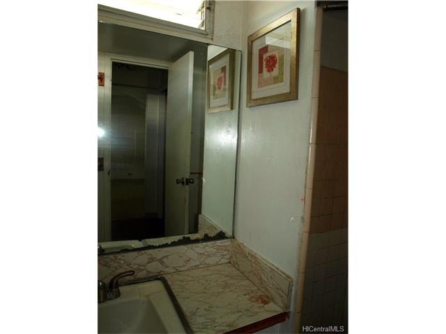 94-099 Waipahu Street, Waipahu, HI 96797