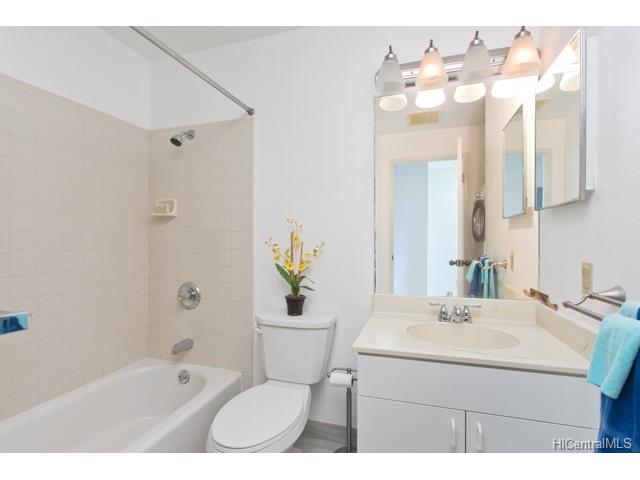 94-870 Lumiauau Street, Waipahu, HI 96797