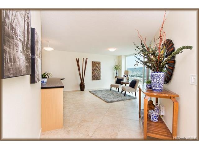 801 S King Street, Honolulu, HI 96813