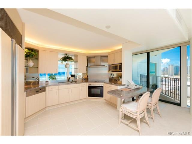 88 Piikoi Street, Honolulu, HI 96814