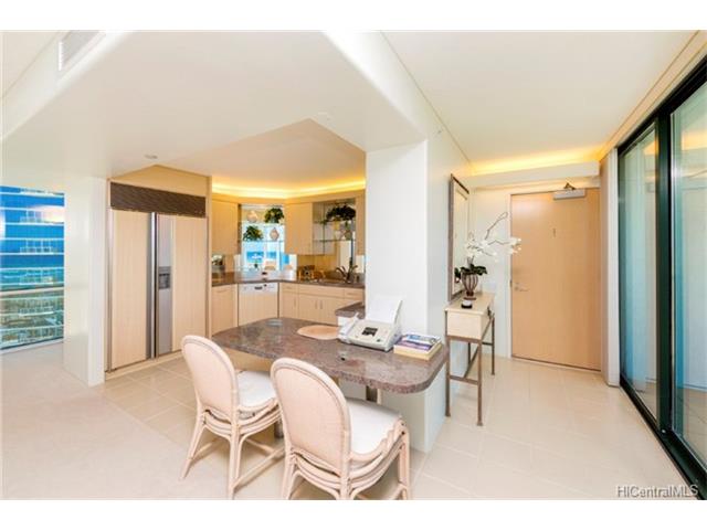 88 Piikoi Street, Honolulu, HI 96814