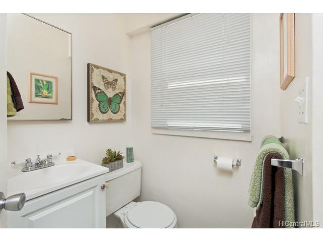 1868 Kahakai Drive, Honolulu, HI 96814