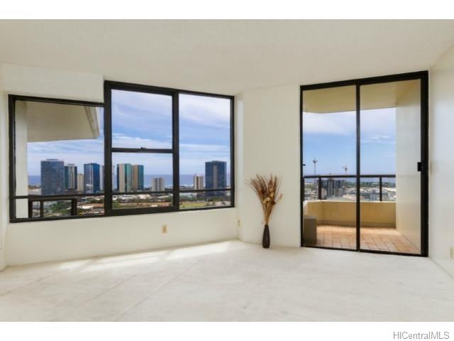 1221 Victoria Street, Honolulu, HI 96814