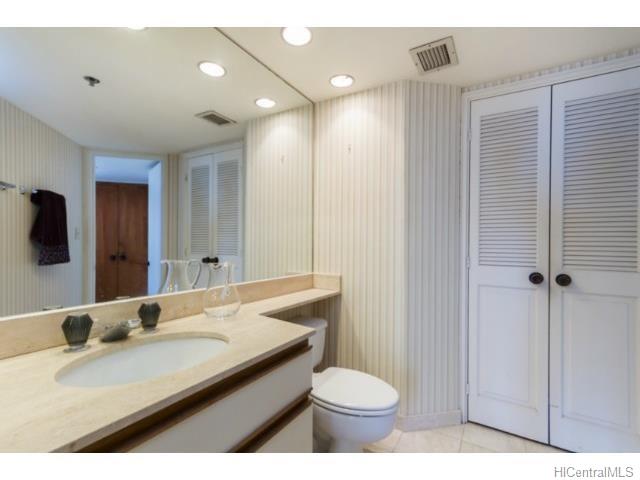 1221 Victoria Street, Honolulu, HI 96814
