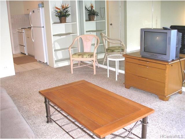 425 Ena Road, Honolulu, HI 96815