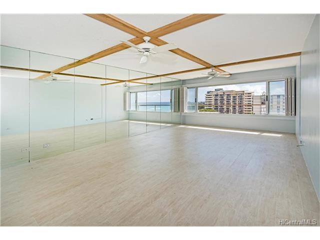 2895 Kalakaua Avenue, Honolulu, HI 96815