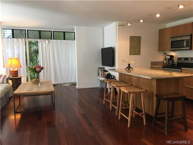 2987 Kalakaua Avenue, Honolulu, HI 96815