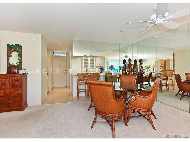 2895 Kalakaua Avenue, Honolulu, HI 96815