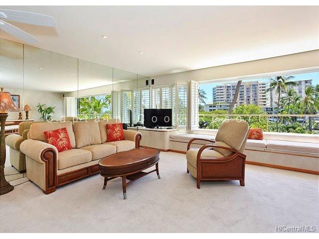 2895 Kalakaua Avenue, Honolulu, HI 96815
