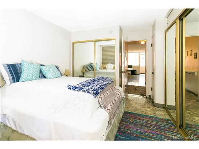 425 Ena Road, Honolulu, HI 96815