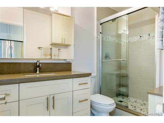 425 Ena Road, Honolulu, HI 96815