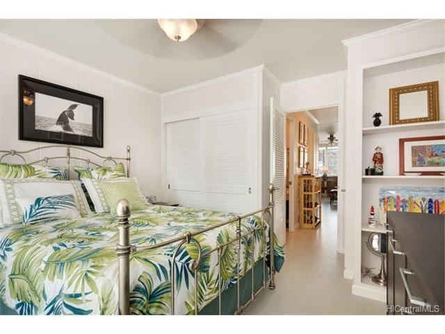 425 Ena Road, Honolulu, HI 96815