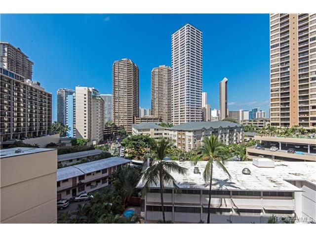 425 Ena Road, Honolulu, HI 96815