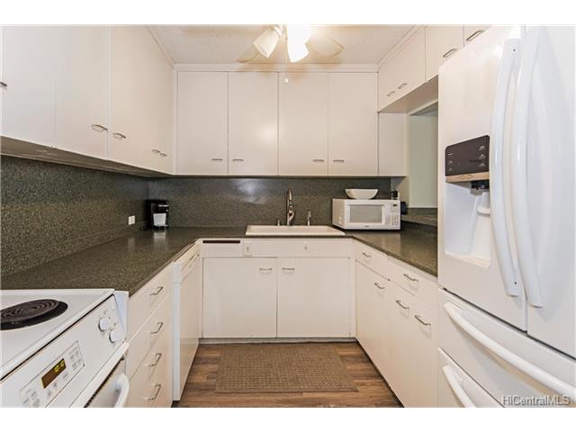 425 Ena Road, Honolulu, HI 96815