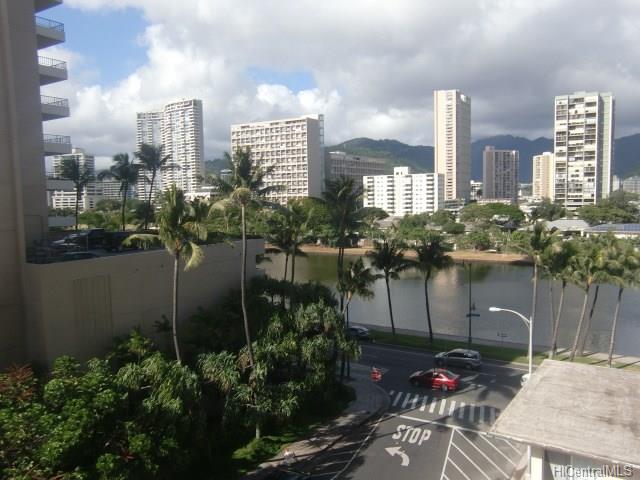 445 Kaiolu Street, Honolulu, HI 96815