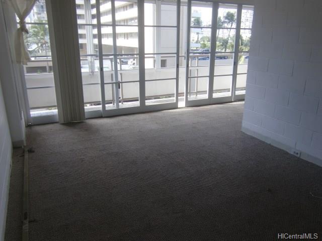 445 Kaiolu Street, Honolulu, HI 96815