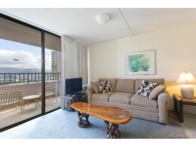 2240 Kuhio Avenue, Honolulu, HI 96815