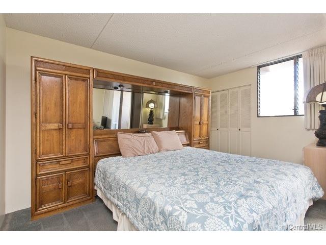 2240 Kuhio Avenue, Honolulu, HI 96815