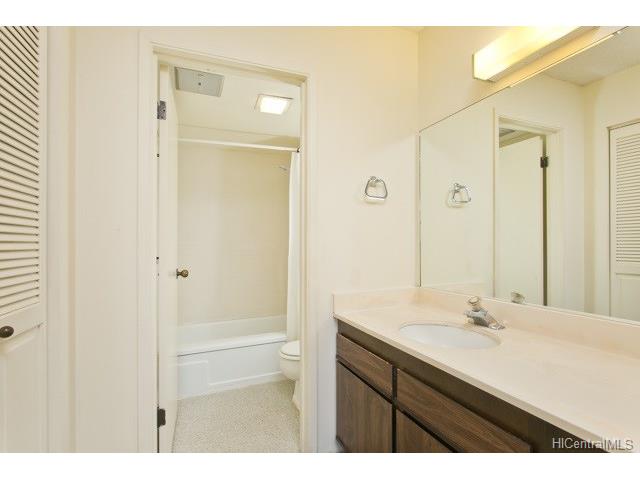 2240 Kuhio Avenue, Honolulu, HI 96815