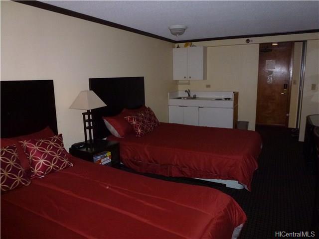 2425 Kuhio Avenue, Honolulu, HI 96815