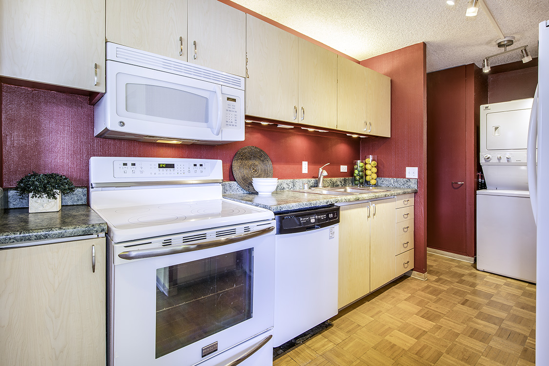 2029 Ala Wai Blvd #401, Honolulu, HI 96815